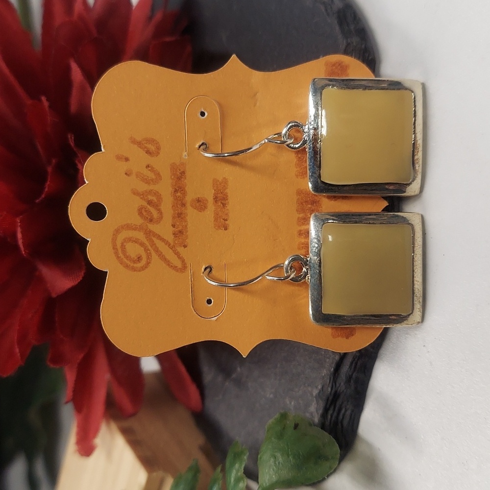 E1500 Silvertone Square Enamel Drop Earring - Picture 9 of 9